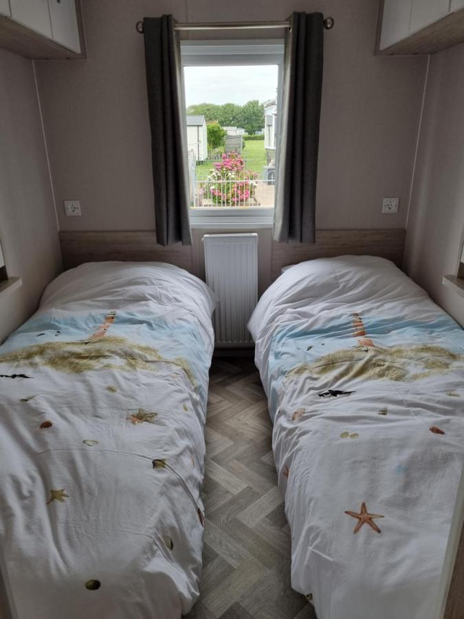 Camping Zeezicht Verhuur Chalet Aan Zee Westerland Exterior photo